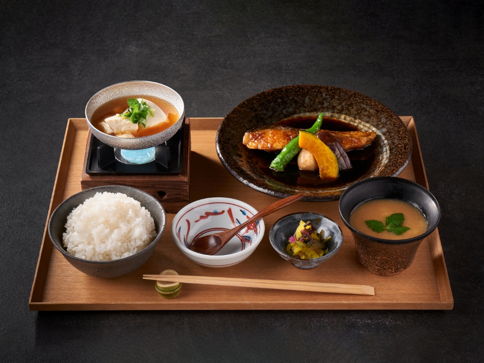 京都「京の米料亭 京の米料亭 八代目儀兵衛」三種の焼き魚御膳