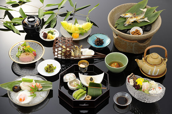 【貴船 喜らく】京の奥座敷に佇む老舗で春夏秋冬の移ろいを味わう